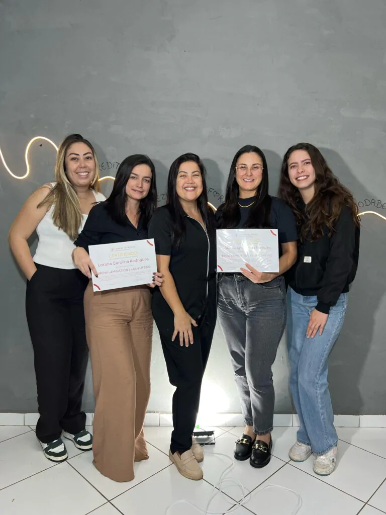 Alunas formadas no Casarão da Beleza